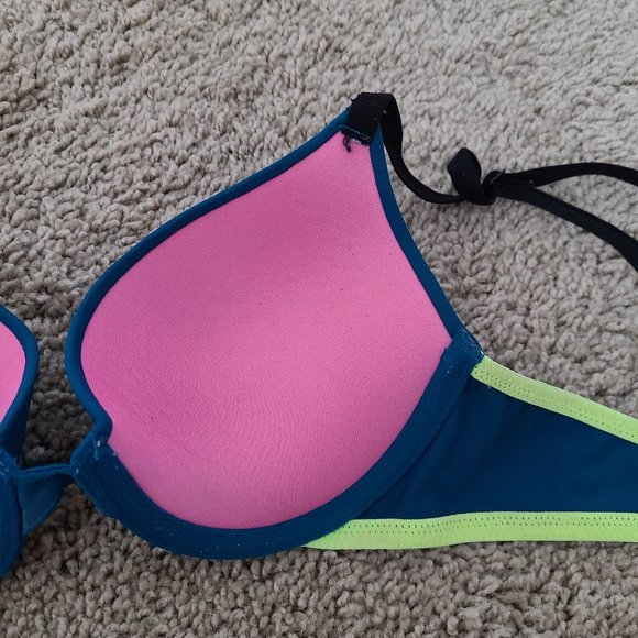 Victoria's Secret Padded Multiway Bras (2) - Picture 12 of 15